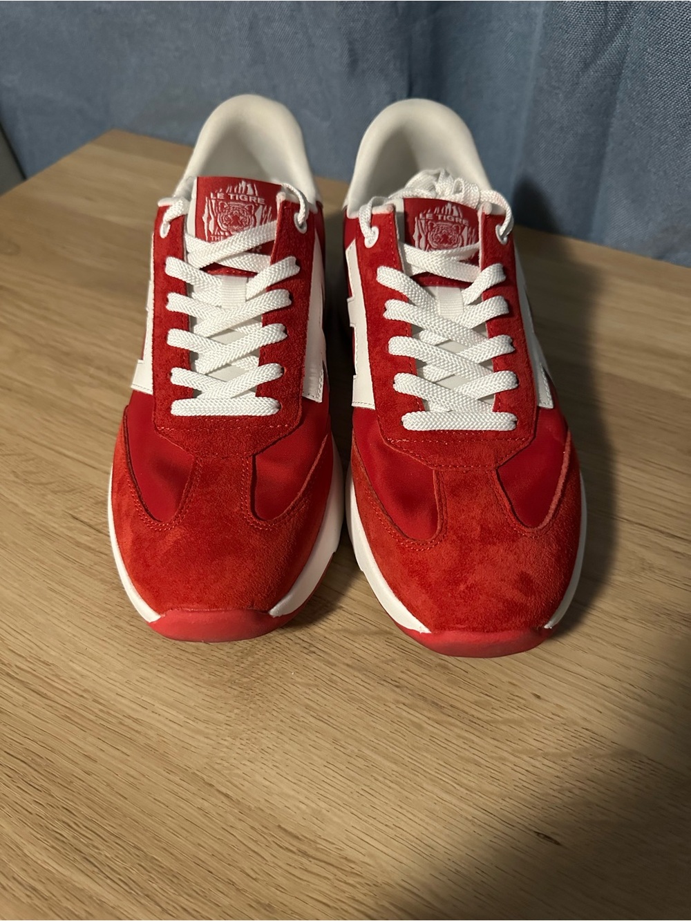 Le Tigre Baxter Women’s 7.5 Red White Retro Runner Sneakers Suede Leather